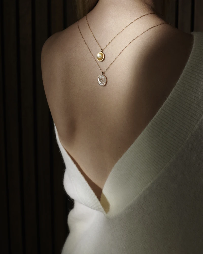 De Beers Enchanted Lotus 系列項鍊 De Beers Enchanted Lotus 系列項鍊