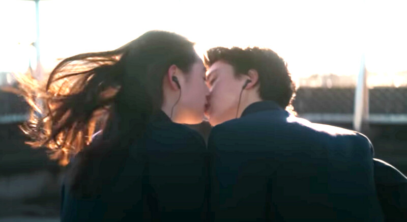 《First Love初戀》男女主角學生時期相遇 《First Love初戀》男女主角學生時期相遇