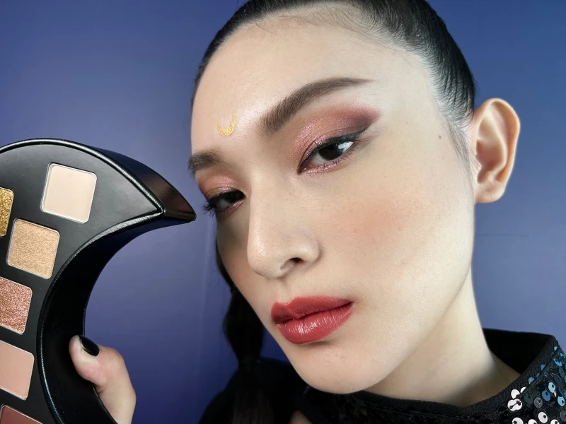 shu uemura植村秀x《美少女戰士Eternal》劇場版永恆月稜鏡6色眼影盤眼妝示範。