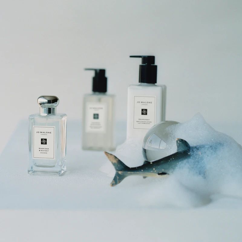 鼠尾草與海鹽香水100ml,NT5,350,潔膚露250ml NT1,800 ,潤膚乳250ml NT2,450 鼠尾草與海鹽香水100ml,NT5,350,潔膚露250ml NT1,800 ,潤膚乳250ml NT2,450