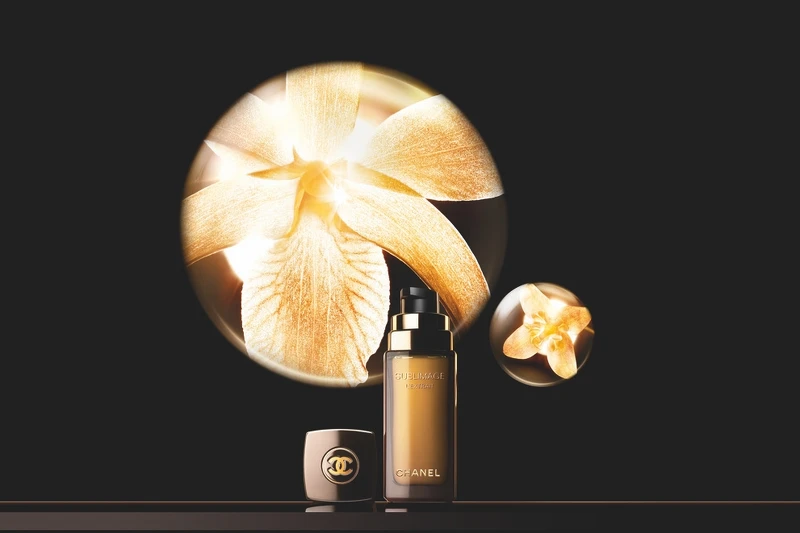香奈兒奢華極萃肽金賦活油情境。