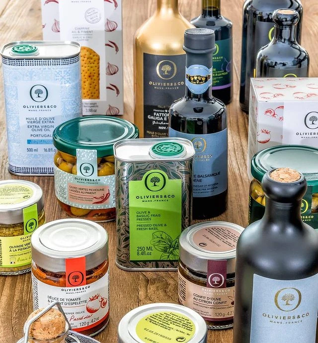 O&Co.有許多豐富的餐桌調味用品。