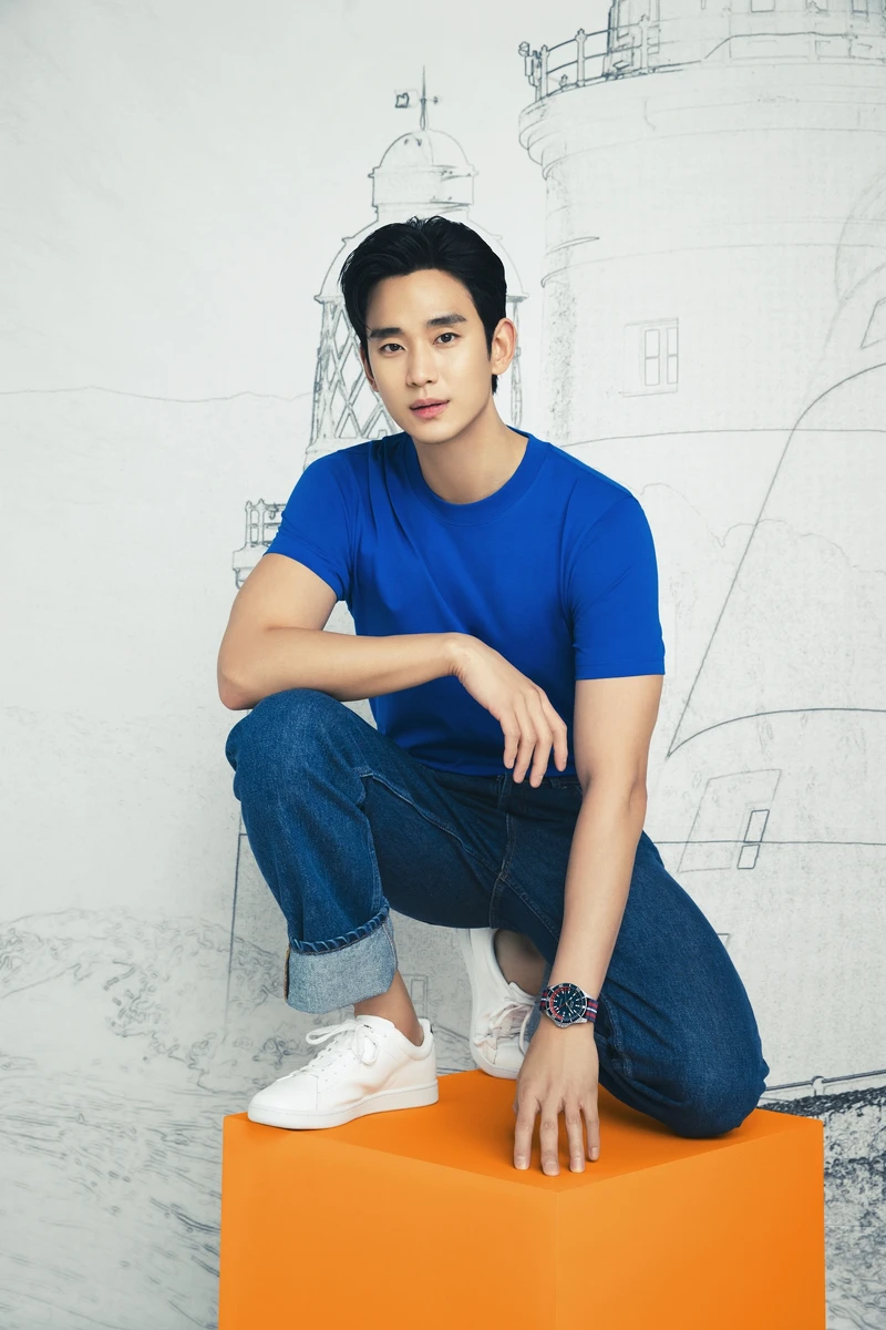 金秀賢配戴OCEAN STAR GMT海洋之星雙時區腕錶特別版 金秀賢配戴OCEAN STAR GMT海洋之星雙時區腕錶特別版