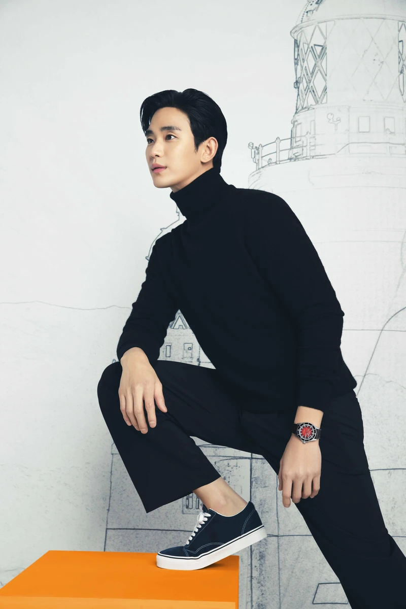 金秀賢配戴Ocean Star海洋之星復刻漸層腕錶 金秀賢配戴Ocean Star海洋之星復刻漸層腕錶