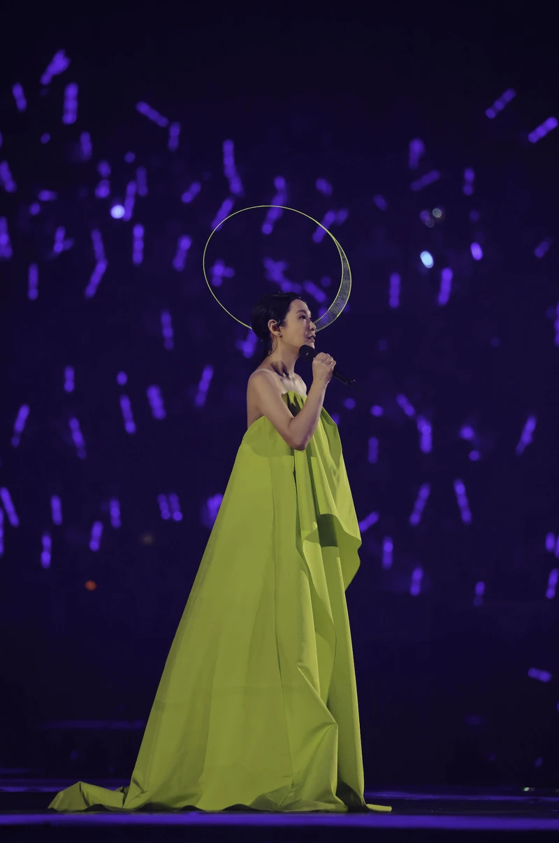 劉若英重返小巨蛋，帶來多首動人經典，台下聽得如癡如醉