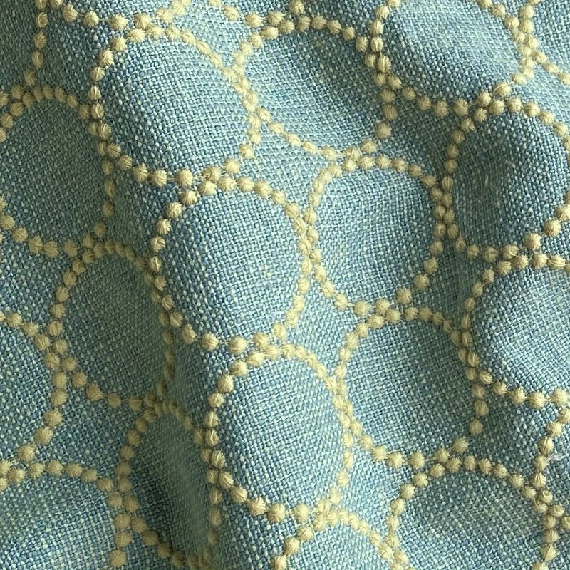 最具代表的圖案則為2000年發表的「鈴鼓（タンバリン，tambourine）」。（photo by @mina_perhonen.jp ）