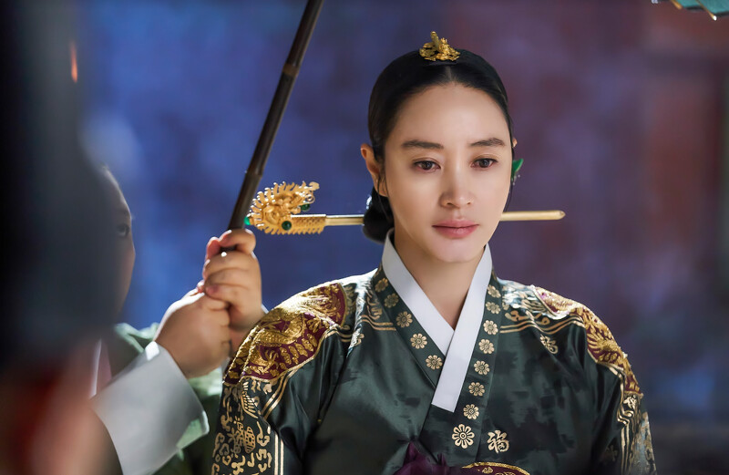 《王后傘下》分集劇情！