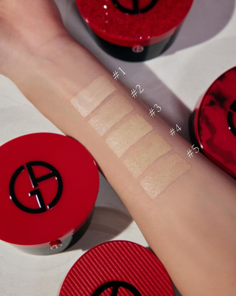 【完美絲絨持久氣墊粉餅】(一盒一蕊)$2,850-$3,300,全5色 【完美絲絨持久氣墊粉餅】(一盒一蕊)$2,850-$3,300,全5色