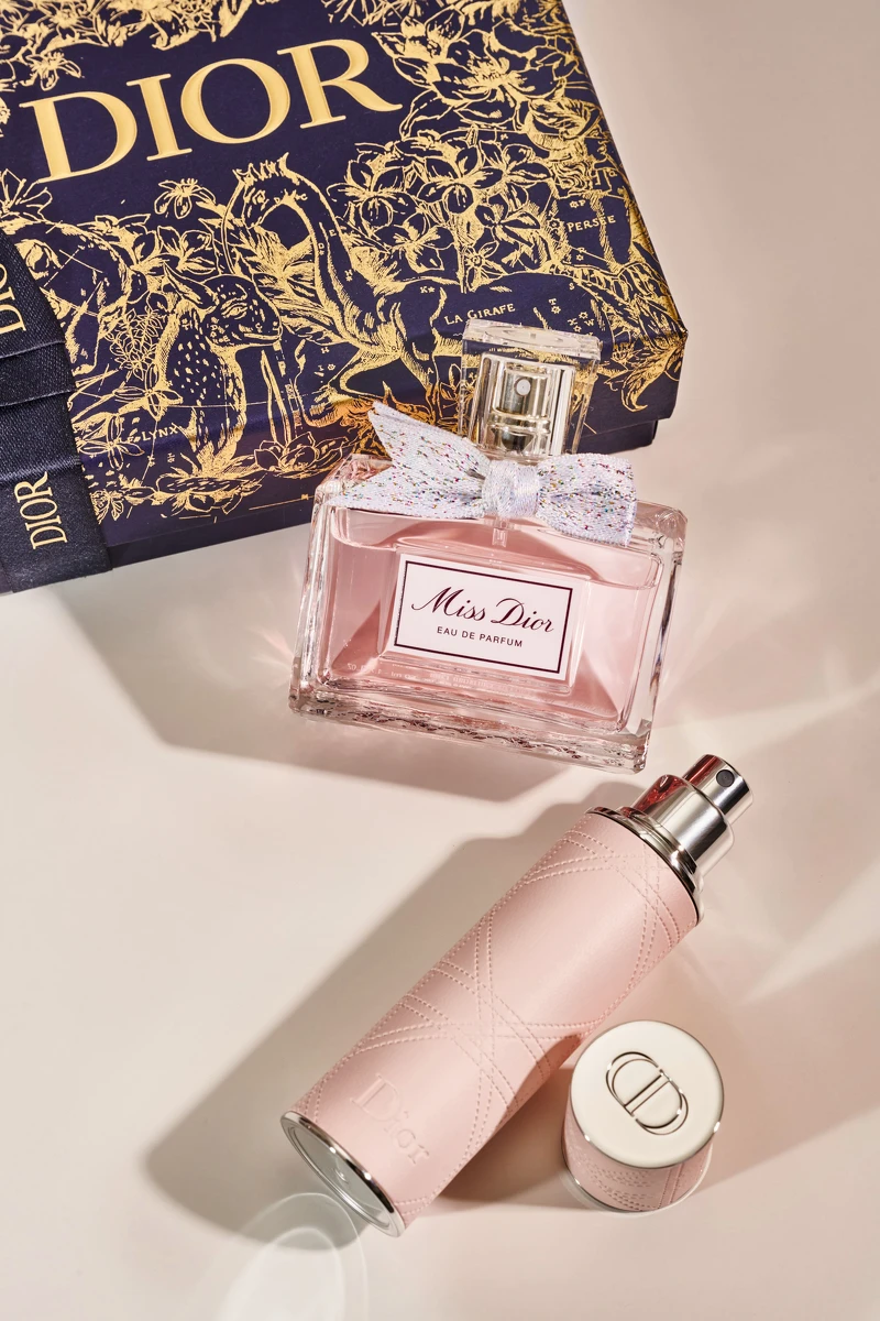 Miss Dior香氛50ml+Miss Dior香氛隨身瓶10ml，NT.5,300。