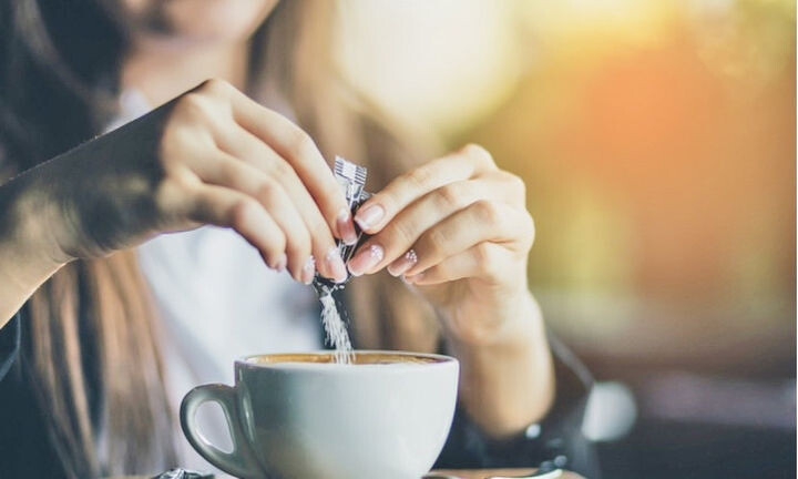 （值得注意的是，這類觀察性研究僅呈現代糖與上述疾病的關聯性，但還不能說明兩者具有因果關係。圖片來源／Shutterstock）