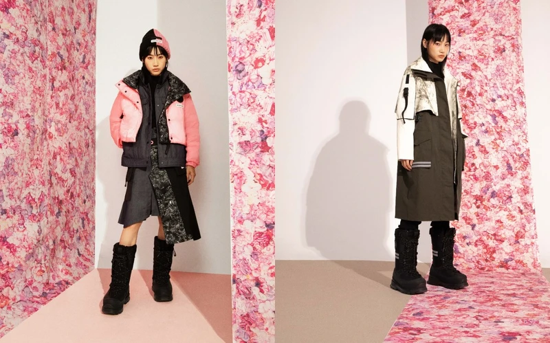 (左)Arctic Cashmere跳色羊毛帽、Mercer Down Jacket解構式短羽絨夾克(科技絢彩粉)、Bedford Skirt不規則造型裙(科技絢彩粉色)、Snow Mantra雪靴(右) Carnaby Trench長風衣(絢麗白)、黑色運動褲、Snow Mantra雪靴。 (左)Arctic Cashmere跳色羊毛帽、Mercer Down Jacket解構式短羽絨夾克(科技絢彩粉)、Bedford Skirt不規則造型裙(科技絢彩粉色)、Snow Mantra雪靴(右) Carnaby Trench長風衣(絢麗白)、黑色運動褲、Snow Mantra雪靴。