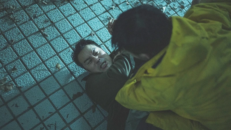 《罪後真相》陳昊森將張孝全推倒壓制在地