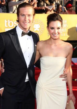 艾米漢默(Armie Hammer)和老婆Elizabeth Chambers 艾米漢默(Armie Hammer)和老婆Elizabeth Chambers