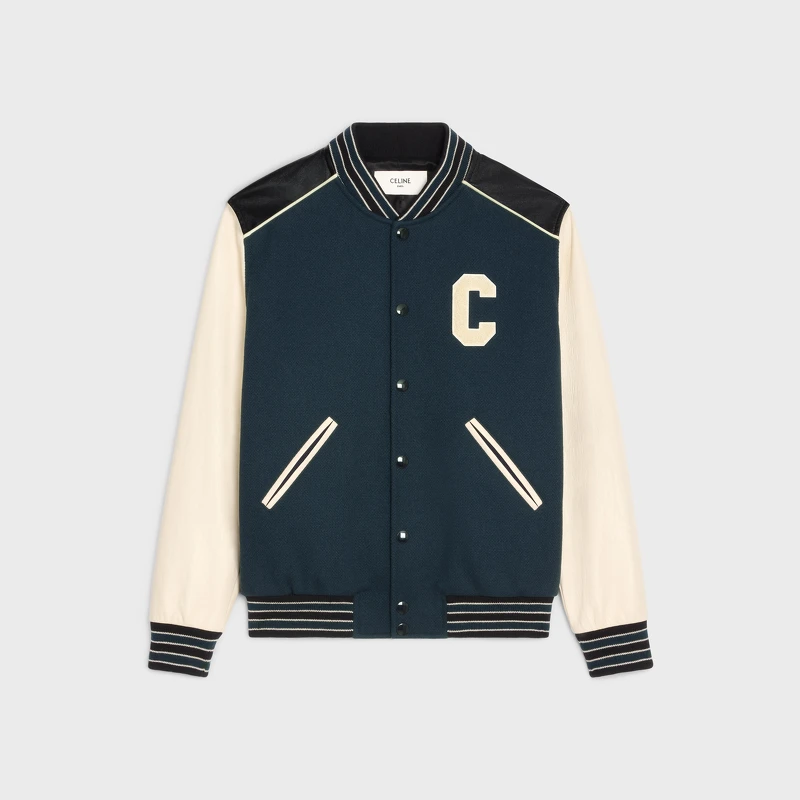 CELINE 羊毛寬鬆外套，NT110,000。