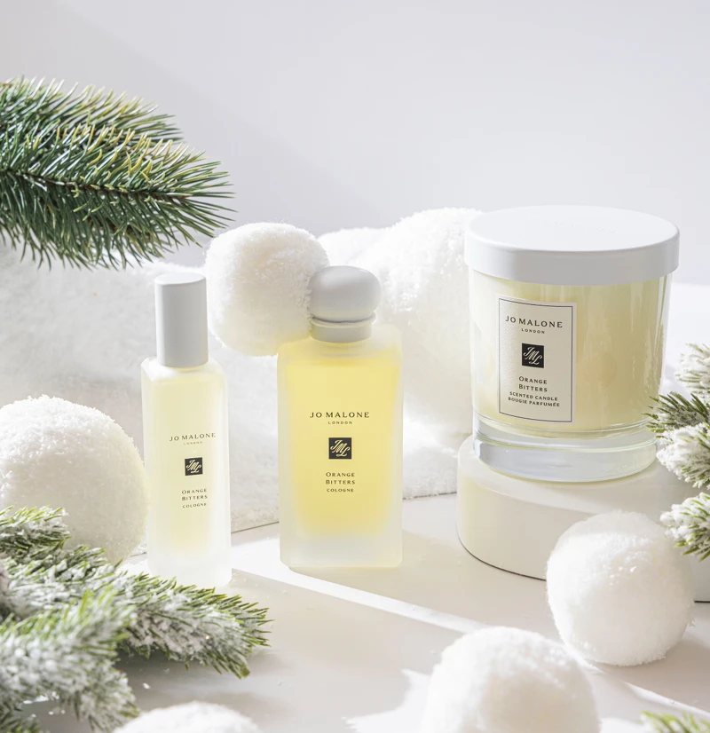 歡樂雪花聖誕苦橙香水 30ML NT$2,800 / 100ML NT$5,600 歡樂雪花聖誕苦橙香氛工藝蠟燭 200G NT$2,800