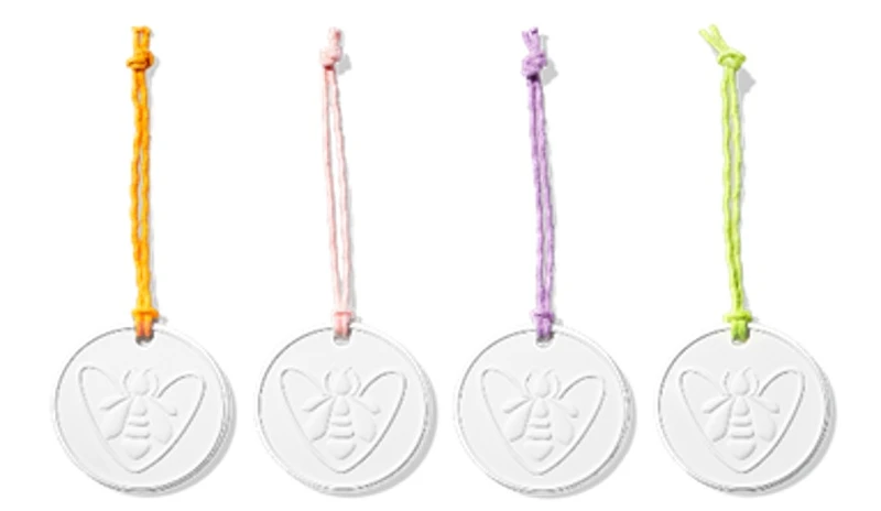 花草水語淡香水系列，買任二款即贈嬌蘭蜂印蜜意擴香陶瓷組。