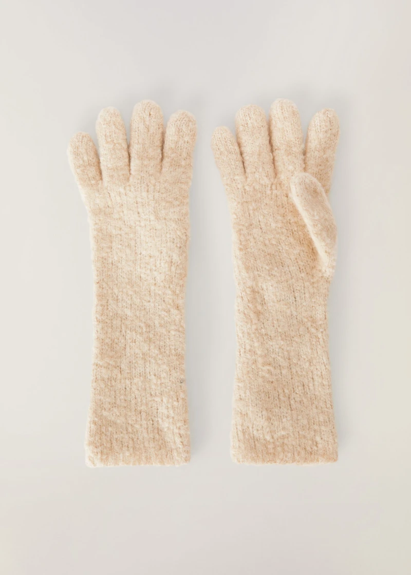 Loro Piana 針織長手套,NT12,300。 Loro Piana 針織長手套,NT12,300。