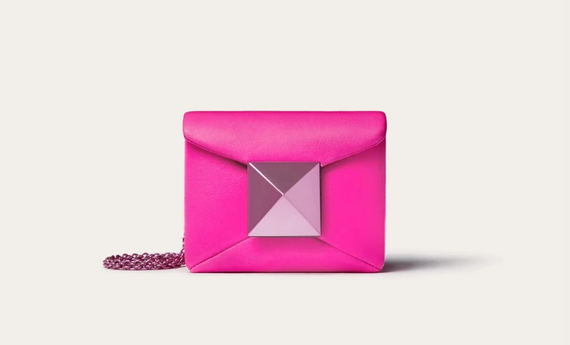 Valentino Garavani One Stud Micro Bag,NTD36,700 Valentino Garavani One Stud Micro Bag,NTD36,700