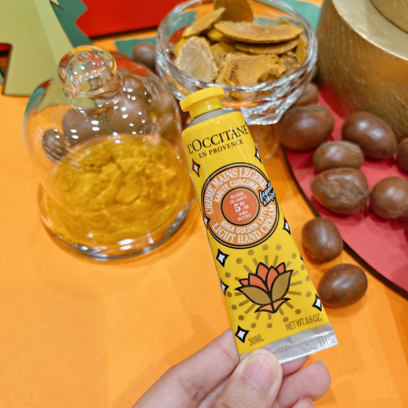 L’OCCITANE歐舒丹繽紛乳油木金黃拿鐵舒芙護手霜30ml，NT400、150ml，NT1,150