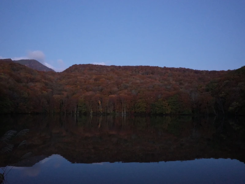 日出前。 日出前。