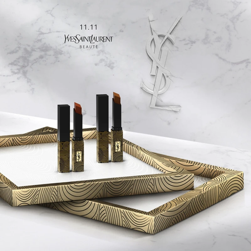 YSL奢華緞面絨霧唇膏縱情自我系列情境圖。 YSL奢華緞面絨霧唇膏縱情自我系列情境圖。