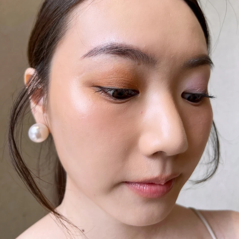 ILIA幻彩柔霧眼影蜜實擦。