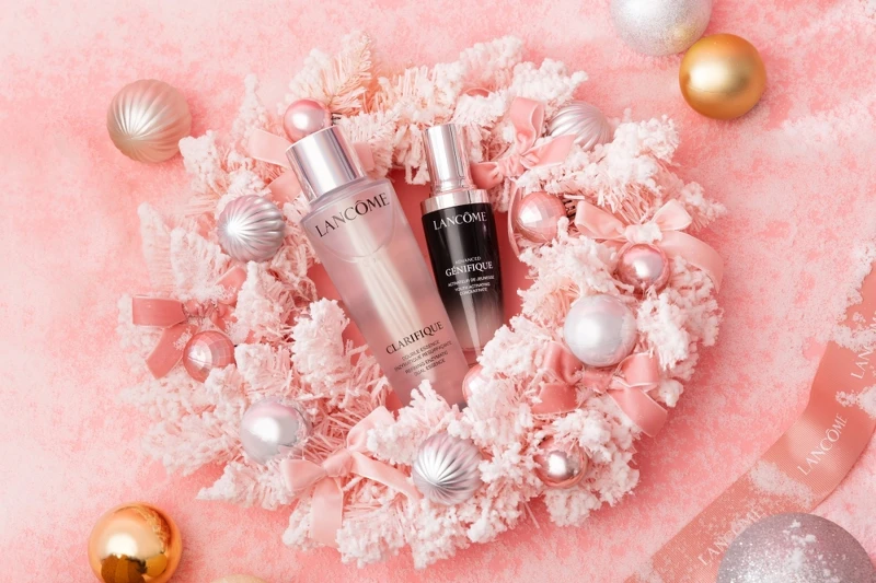 蘭蔻聖誕花圈禮盒情境圖。