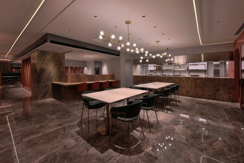 以夏沐樹石打造華麗秋日的景象。 以夏沐樹石打造華麗秋日的景象。