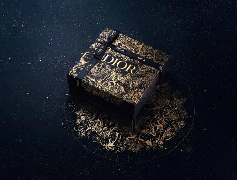 DIOR迪奧2022閃耀星辰聖誕包裝服務。
