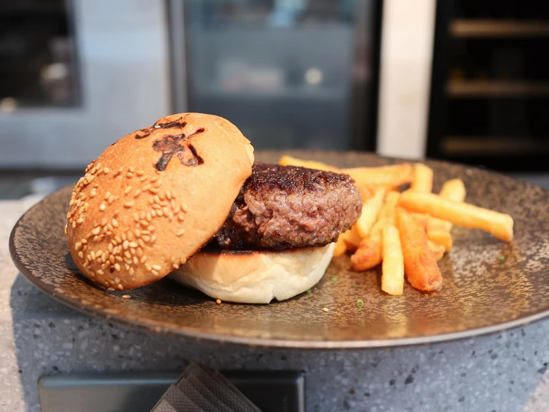 薯條則為牛油炸製。 薯條則為牛油炸製。