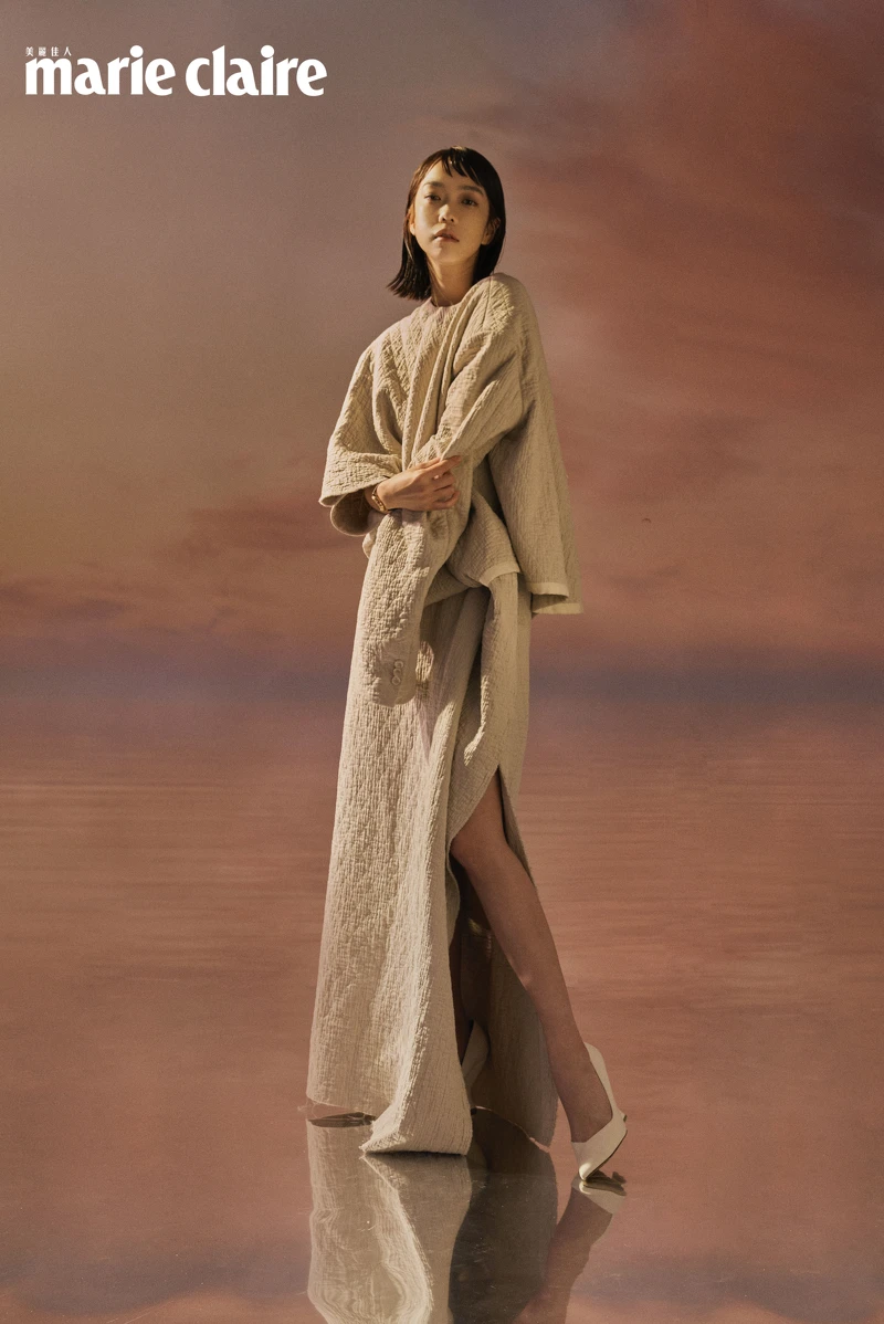 IWC萬國錶 柏濤菲諾日夜顯示自動腕錶34；水洗灰色一片圍裹式長洋裝，Uma Wang。