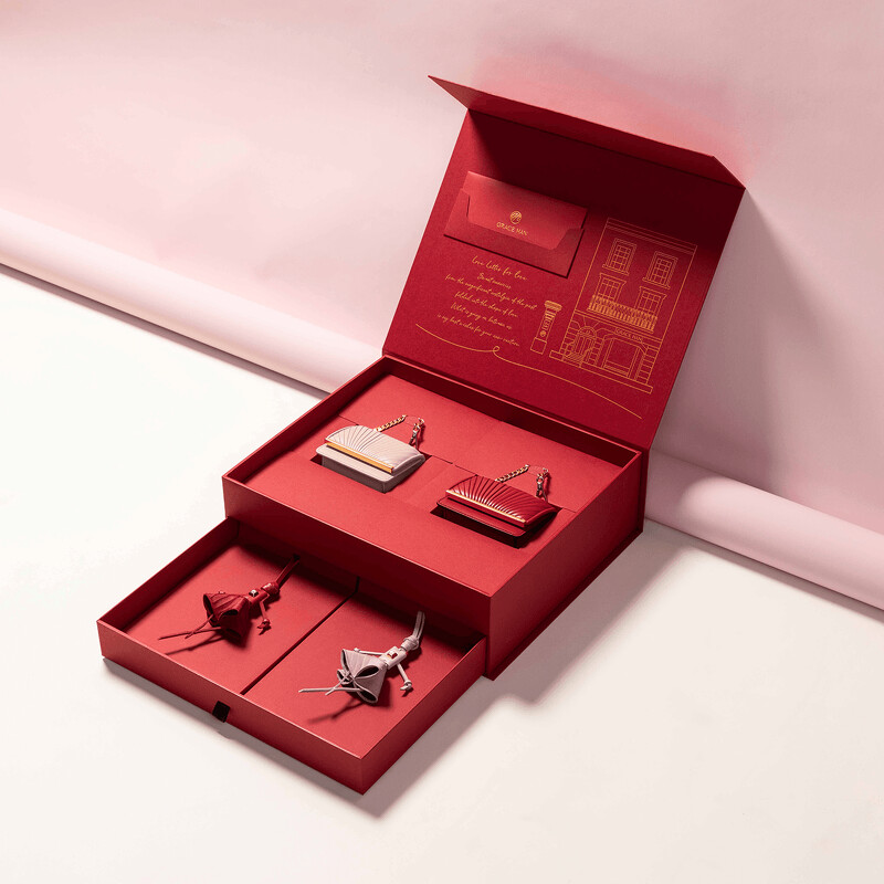 聖誕限定BALLET LESSON 禮盒組(玫瑰煙、紅色) 聖誕限定BALLET LESSON 禮盒組(玫瑰煙、紅色)