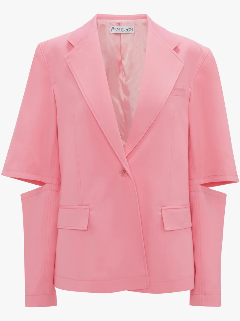 Jacquemus @ Onefifteen 粉紅色袖子開洞西裝外套，NT24,980。