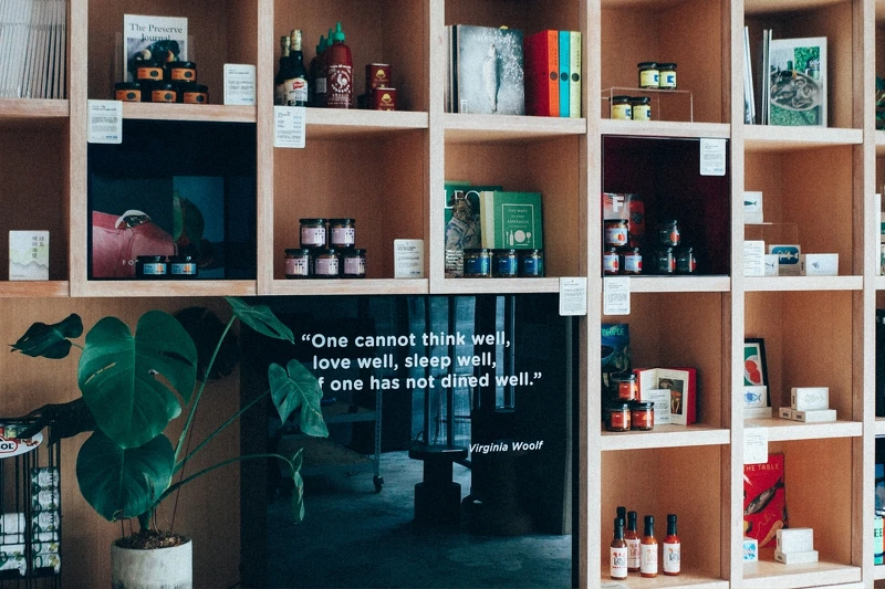 LOUU 實體概念店「Neighbour」。  LOUU 實體概念店「Neighbour」。