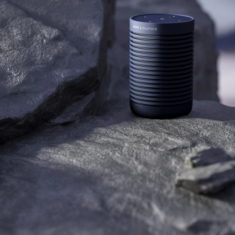 Beosound Explore 攜帶式防水藍芽揚聲器。 Beosound Explore 攜帶式防水藍芽揚聲器。