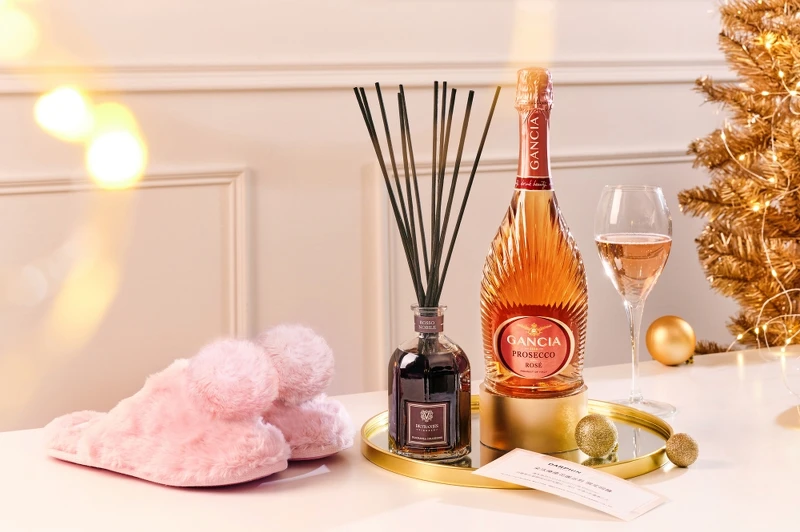 Darphin朵法療癒花園派對「奢光療癒滿額禮讚」。