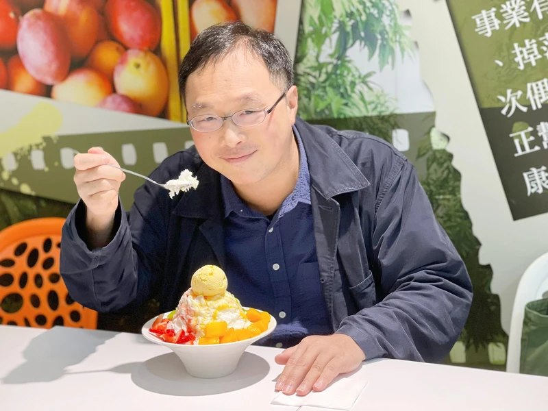深田晃司如願以嚐台灣芒果冰,直呼超開心 深田晃司如願以嚐台灣芒果冰,直呼超開心