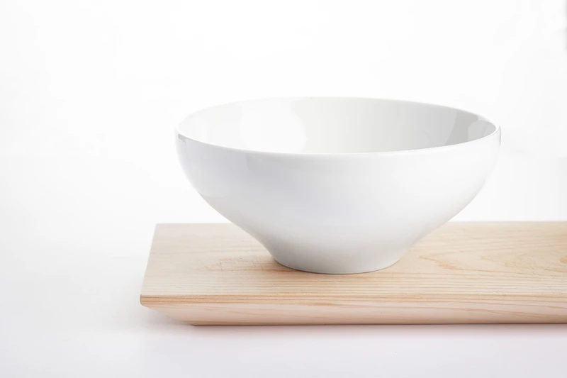 來自日本李莊窯製的麵碗。 來自日本李莊窯製的麵碗。