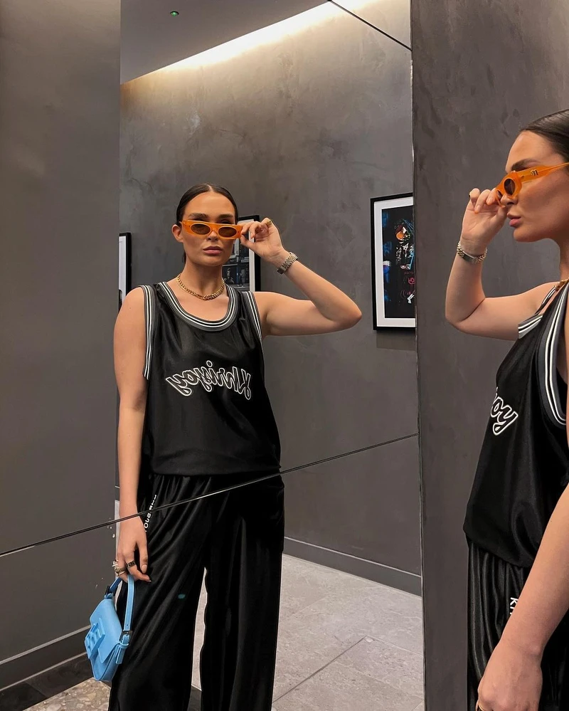 Instagram @ lissyroddyy