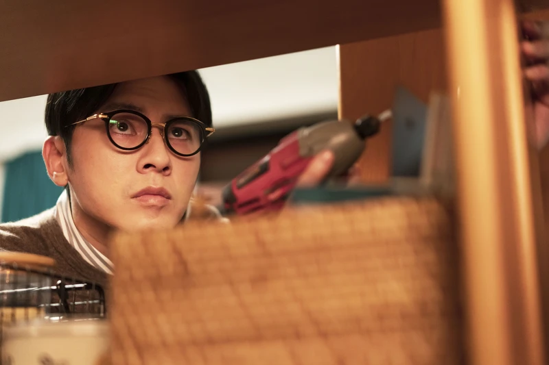 《聖筊》中飾演孫可芳青梅竹馬的李國毅，男神形象是許多女生心中的「大仁哥」