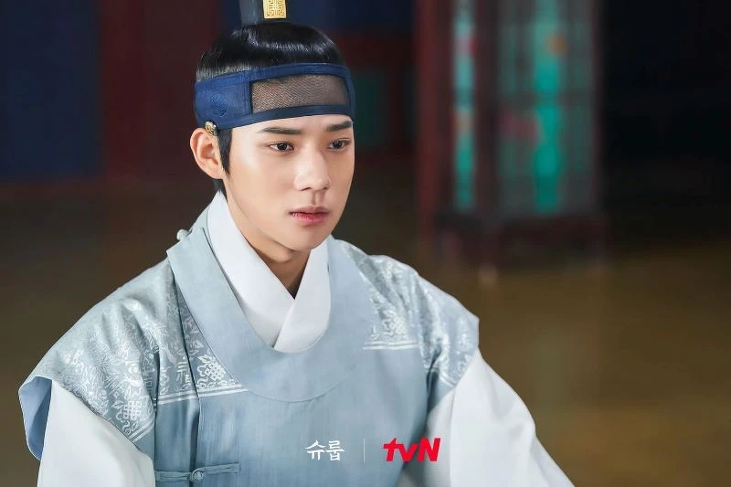 《王后傘下》文相敏爆紅