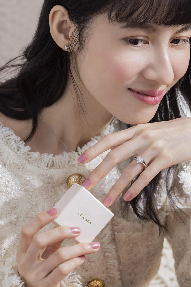 Pollux 訂婚鑽戒、Nocturnal淺棕金雙金對戒(女戒)。