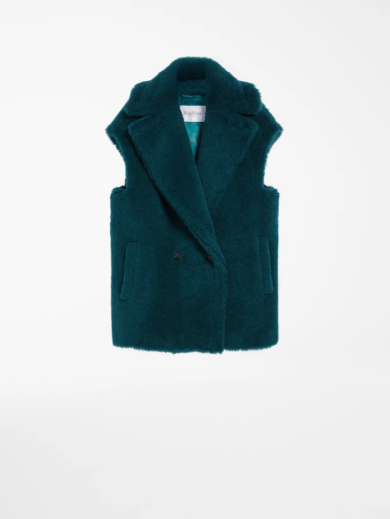 Max Mara FW22 Teddy Bear 背心，NT88,800。