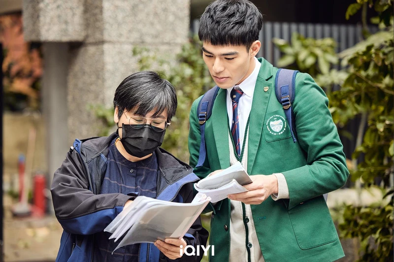 陳昊森對《第9節課》導演王麗文一見鐘情，大讚：她很像一個寶