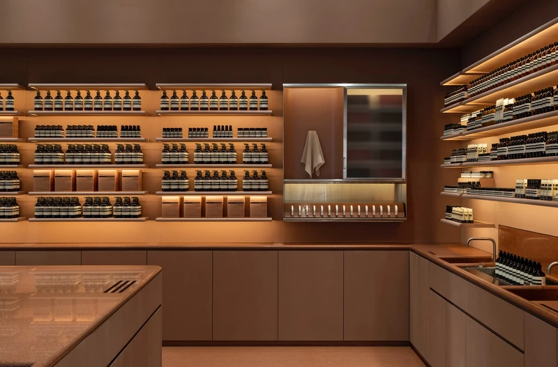 Aesop高雄漢神巨蛋店店裝照。