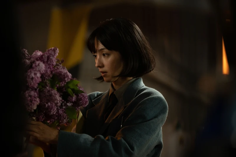 Netflix日劇《First Love初戀》出現許多紫丁香畫面(Photo/Netflix)。