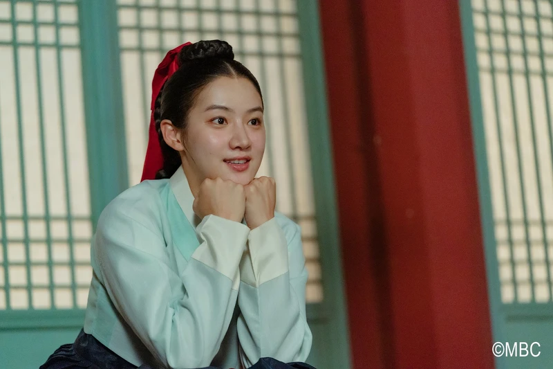 朴柱炫飾演戀愛詐欺師素娘