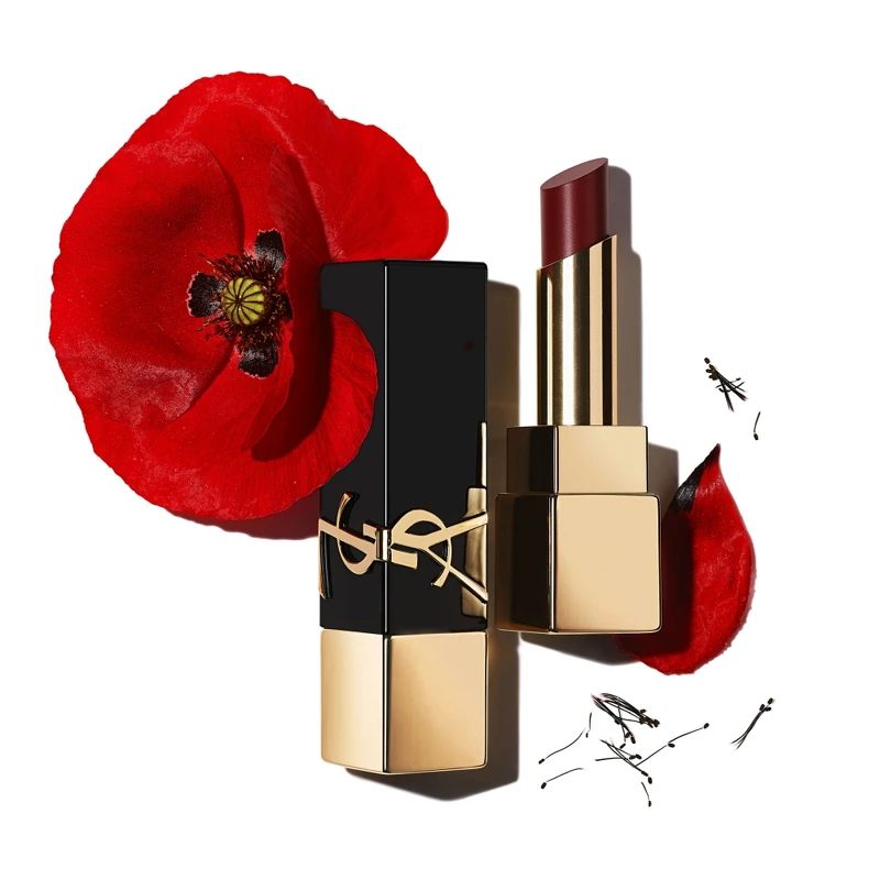 YSL奢華緞面釉惑唇膏情境圖。 YSL奢華緞面釉惑唇膏情境圖。