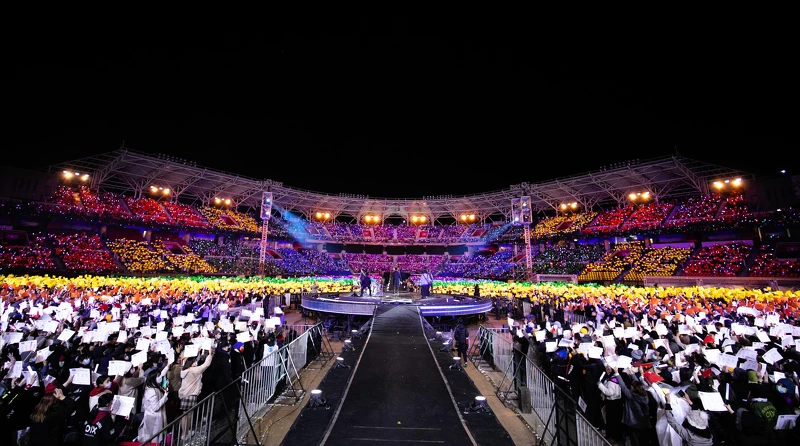 超級彩虹「倔強」再現感動五月天