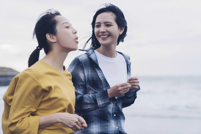 《恭請光臨曾賈府喜事》討論到婚姻、家庭、信仰、多元性向等議題